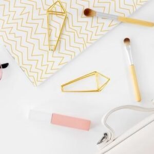 Acessórios femininos minimalistas baratos