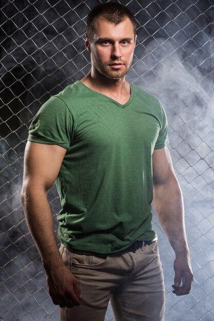 moda para homens musculosos